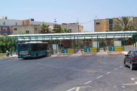 Kennedy Court - Prime Location - Bus Terminus Leilighet San Pawl il-Baħar Eksteriør bilde